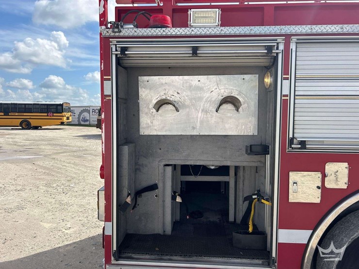 2001-pierce-spartan-model-tilt-pumper-fire-truck-image-33