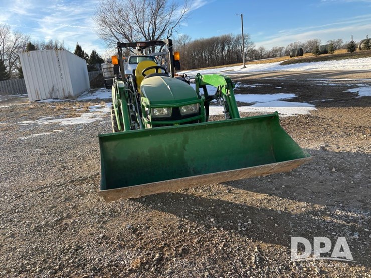 john-deere-2032r-image-17