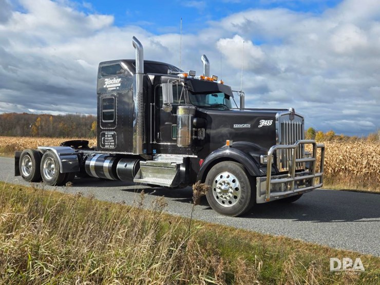 2019-kenworth-w900-image-2