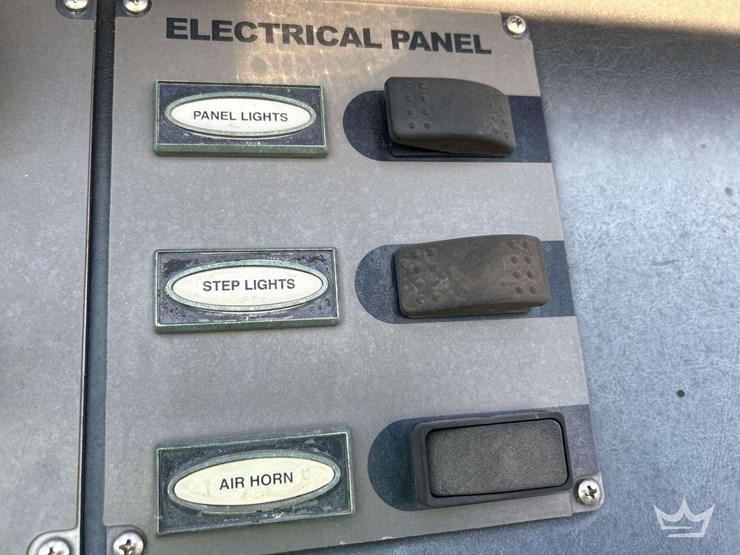 2004-pierce-tilt-crew-cab-pumper-fire-truck-image-40