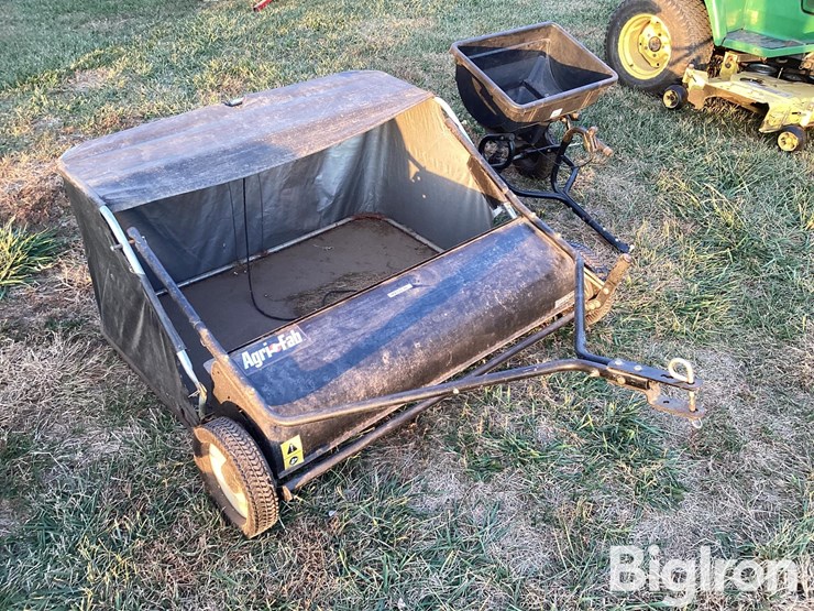 agrifab-42"-sweeper/spreader-image-3