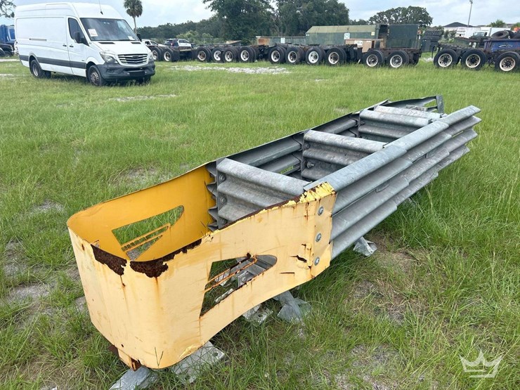 redirective-crash-cushion-guardrail-image-3