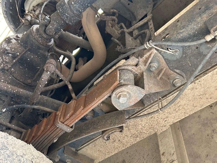 2009-ford-f550-image-28