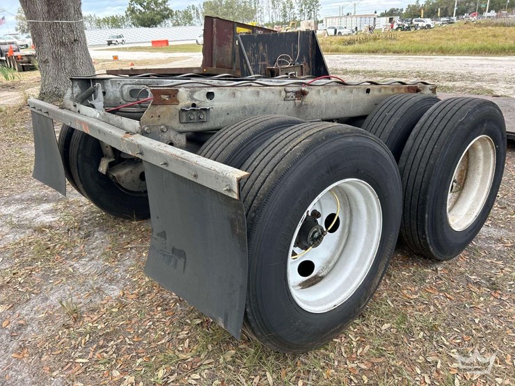 tandem-axle-rear-truck-frame-image-3