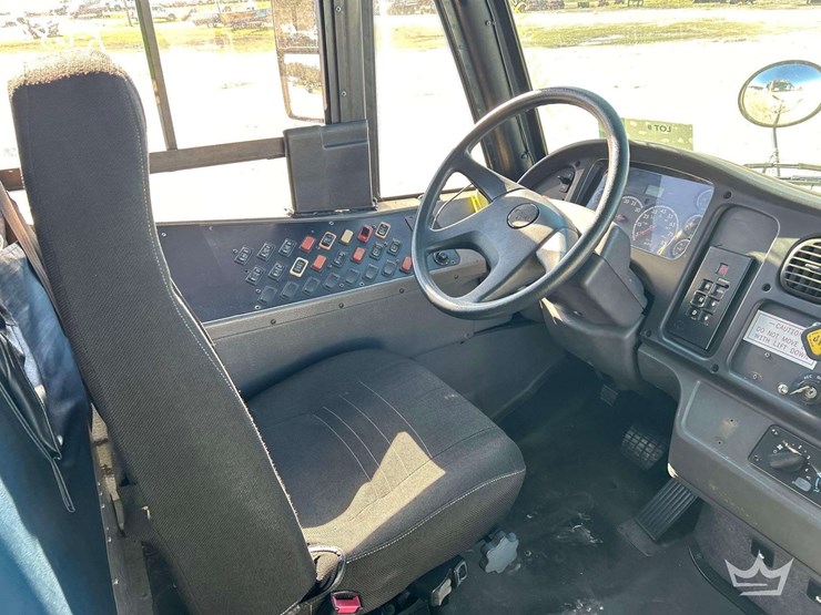 2007-frienghtliner-b2-school-bus-image-10