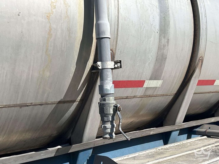 1981-kari-kool-6,500-gallon-t/a-tanker-trailer-image-13