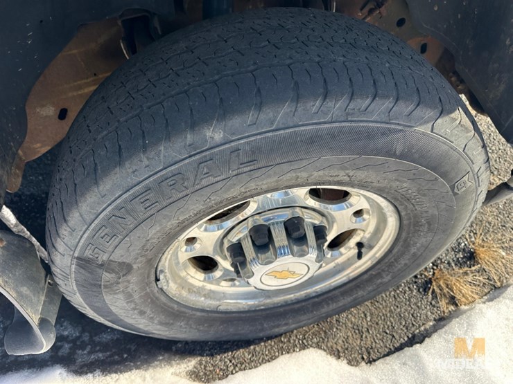 2005-chevrolet-2500hd-image-19