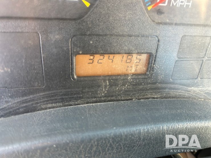 international-7400-image-69