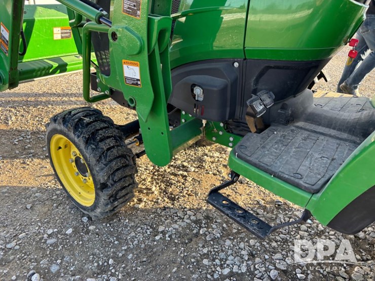 john-deere-2032r-image-30