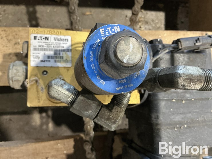 john-deere-1690-image-11