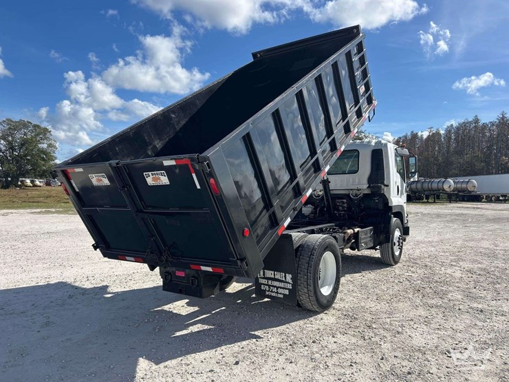 2018-isuzu-ftr-image-3