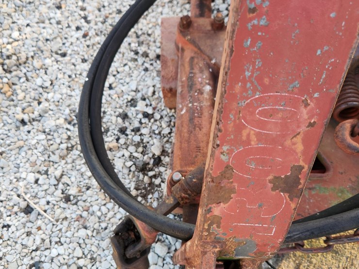 international-1300-image-14