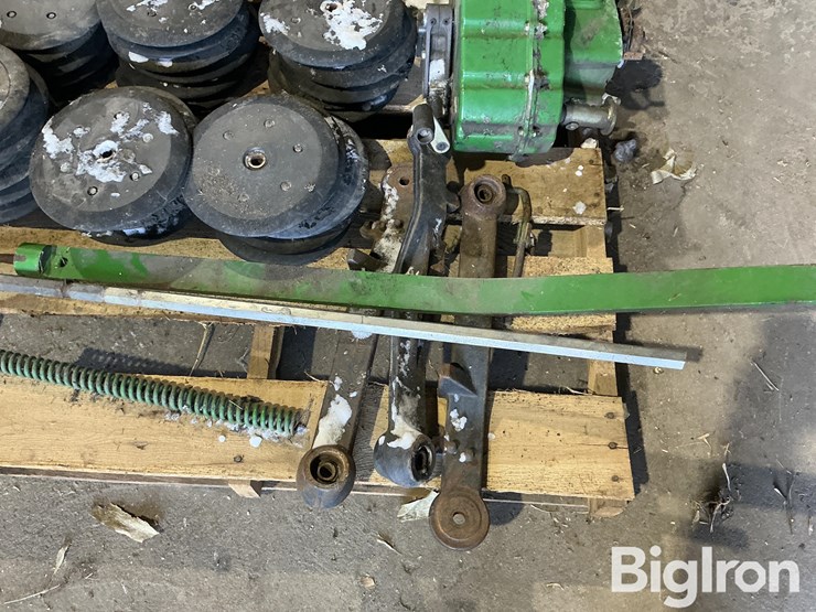 john-deere-1690-image-10