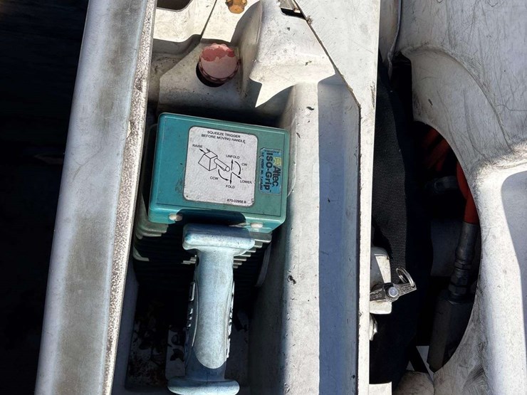 2013-international-workstar-7400-image-23