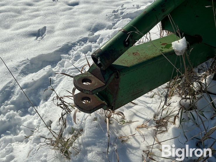 john-deere-300-image-9