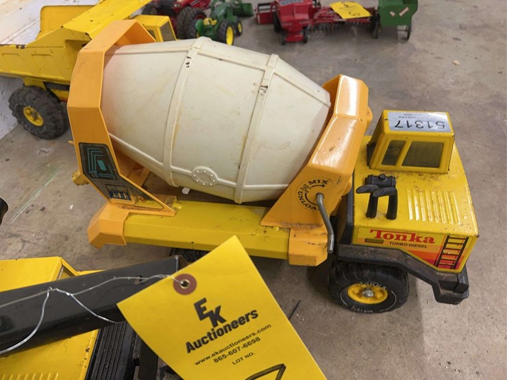 metal-tonka-dump-truck,-metal-tonka-cement-truck,-metal-tonka-excavator-image-8