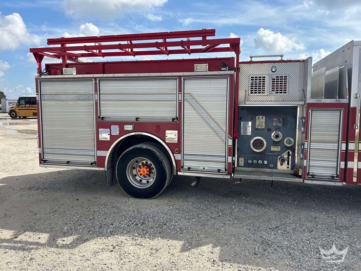 2001-pierce-spartan-model-tilt-pumper-fire-truck-image-28