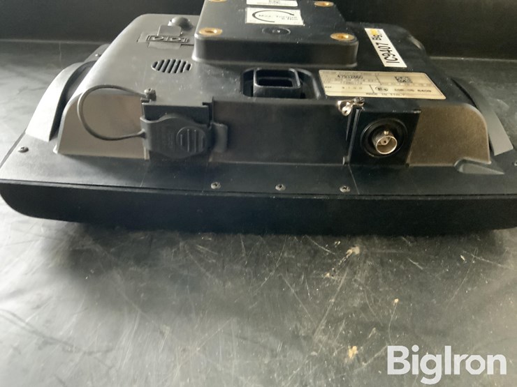 2017-case-cnh-pro-700-display-image-9