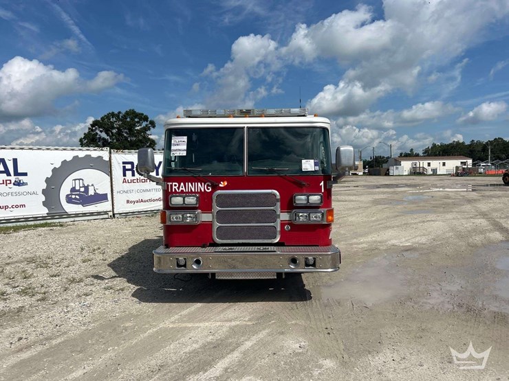 2001-pierce-spartan-model-tilt-pumper-fire-truck-image-38