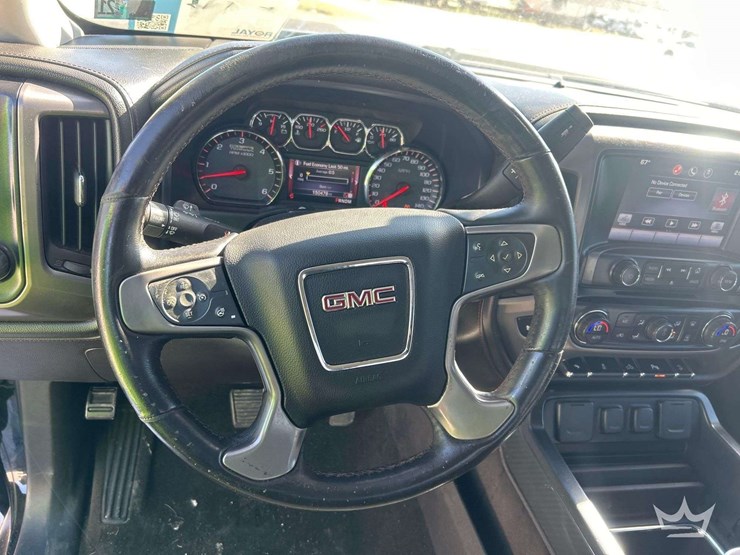 2014-gmc-sierra-slt-4x4-crew-cab-pickup-truck-image-10