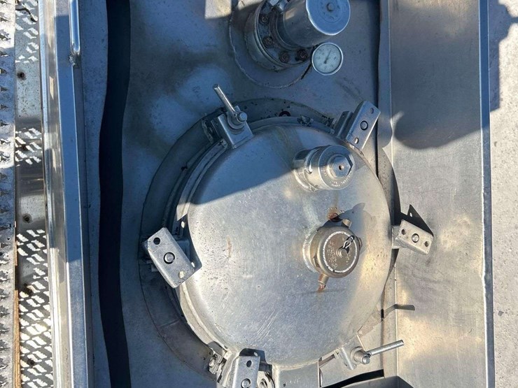 1981-kari-kool-6,500-gallon-t/a-tanker-trailer-image-14