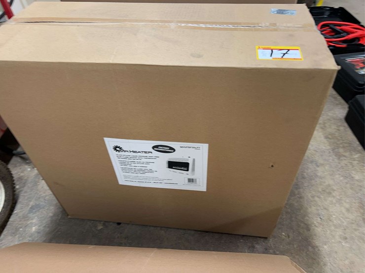 unused-mr-heater-30000-btu/hr-liquid-propane-vent-free-heater-image-2