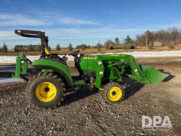 john-deere-2032r-image-4