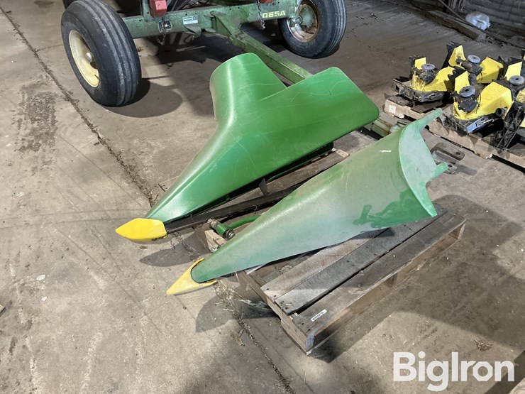 john-deere-s670-poly-snouts-image-1