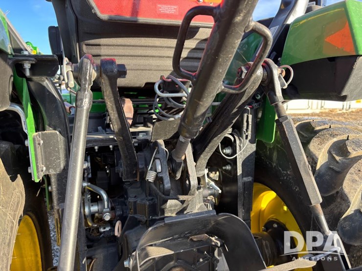 john-deere-2032r-image-28
