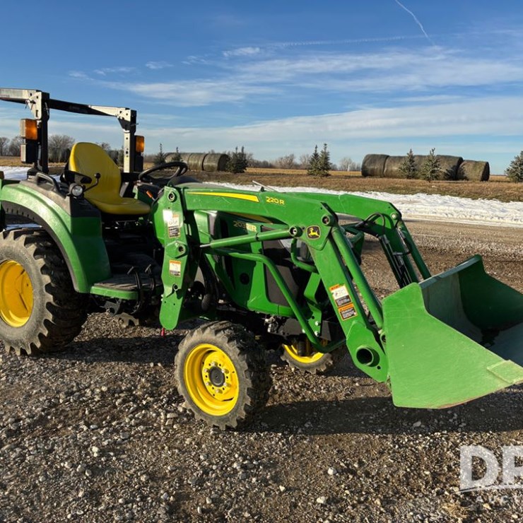JOHN DEERE 2032R