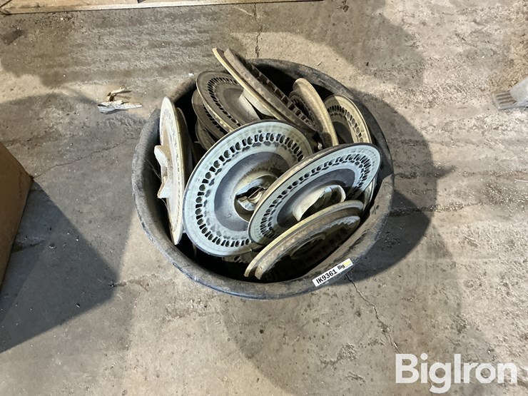 john-deere-corn-plates-image-2