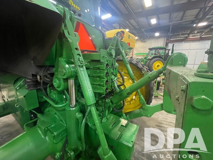 john-deere-8410t-image-16
