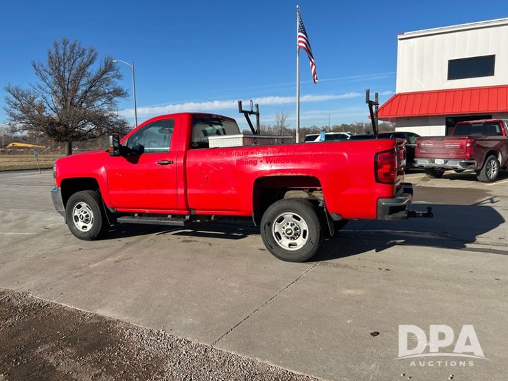 chevrolet-silverado-2500-image-4