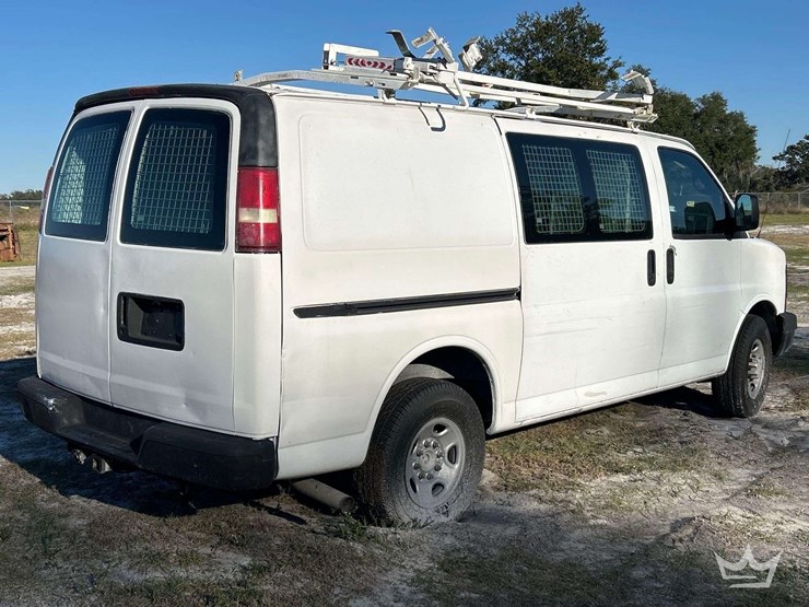 2006-chevrolet-express-3500-image-3