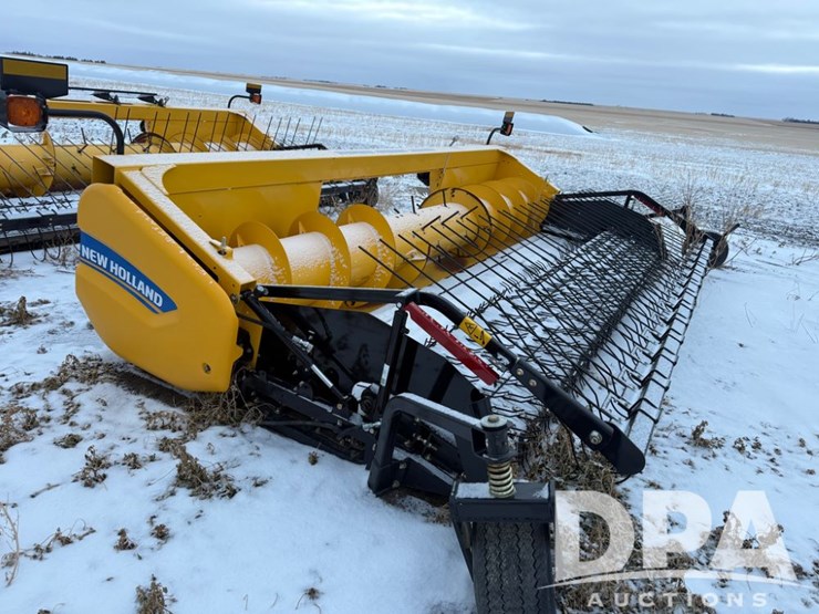 2023-new-holland-790cp-image-4