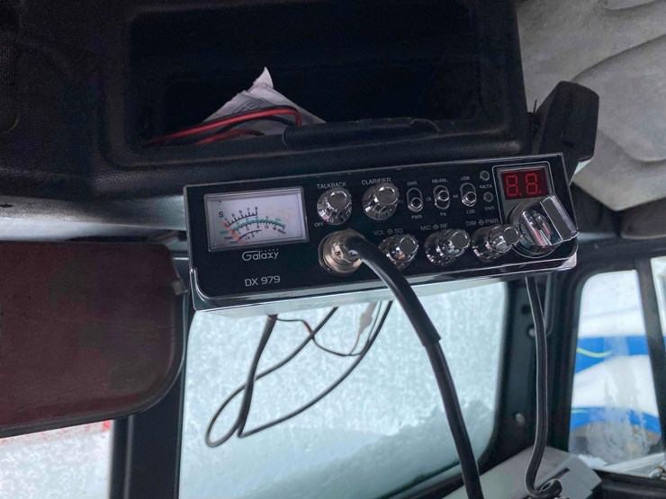 1987-freightliner-day-cab-semi-tractor-image-68