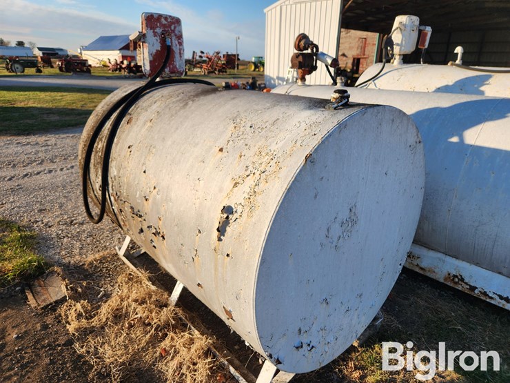 500-gal-gas-tank-w/-electric-pump-image-7