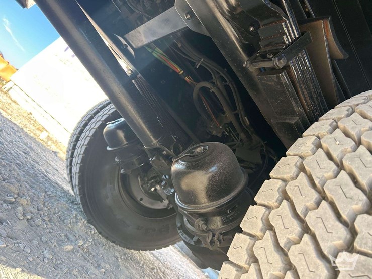 2018-isuzu-ftr-image-28