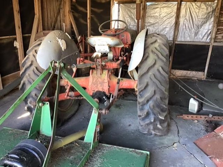 1947-ford-8n-image-4