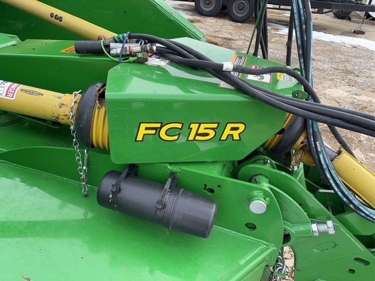 2024-john-deere-15-image-6