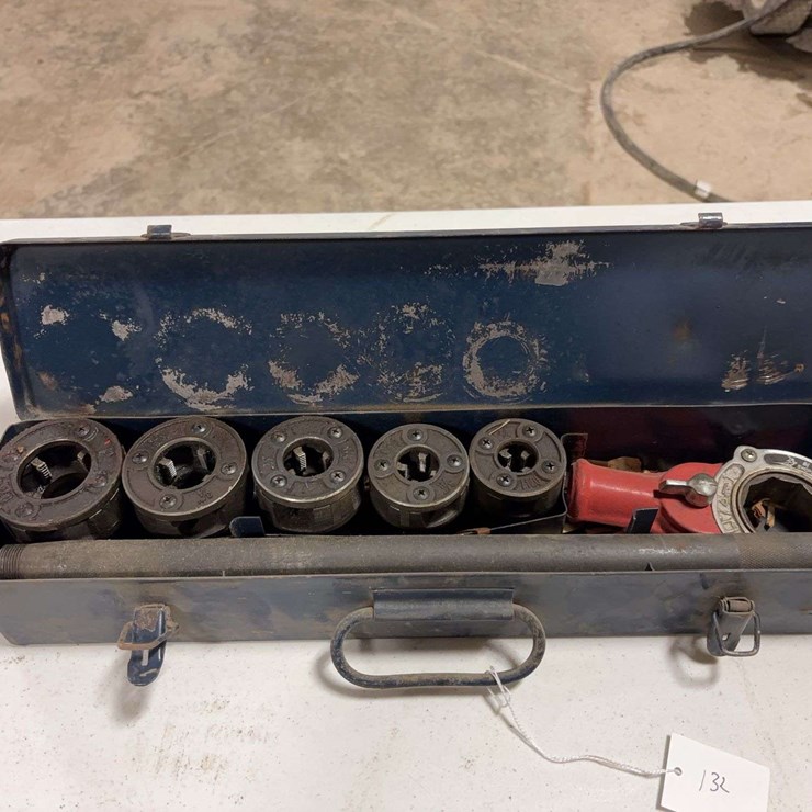 Pipe Thread Kit with Box