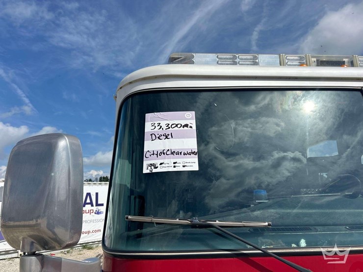 2001-pierce-spartan-model-tilt-pumper-fire-truck-image-39