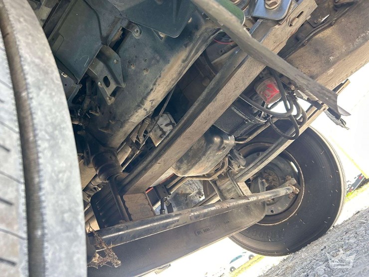 2018-isuzu-ftr-image-24