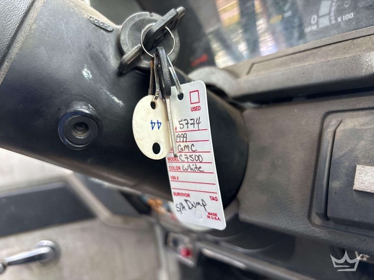 1999-gmc-c7500-s/a-dump-truck-image-35