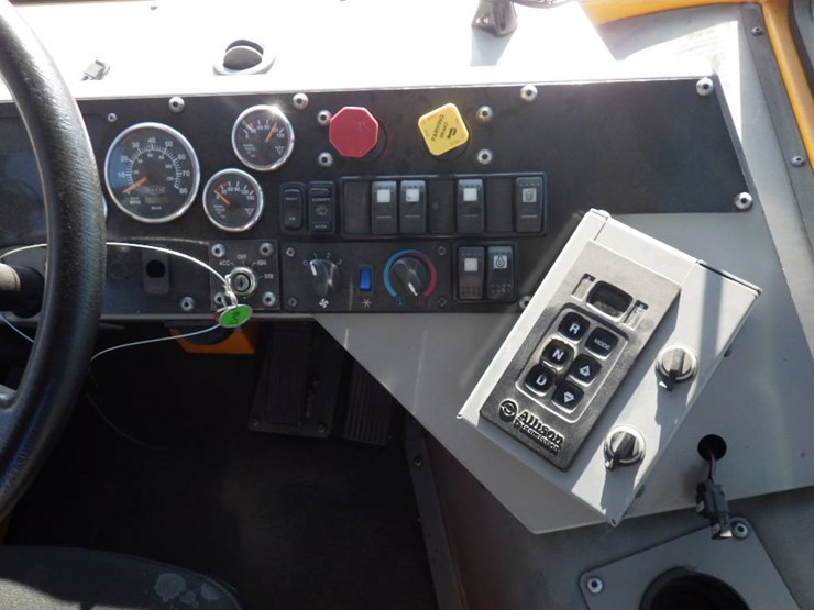 2016-autocar-xspotter-image-8