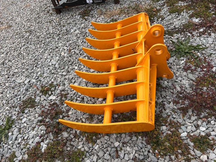 caterpillar-305-image-3