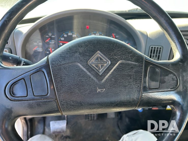 international-7400-image-65