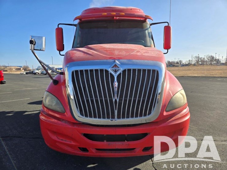 2011-international-prostar-image-2