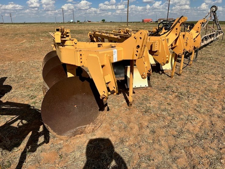 baker-4-disk-breaking-plow-image-1