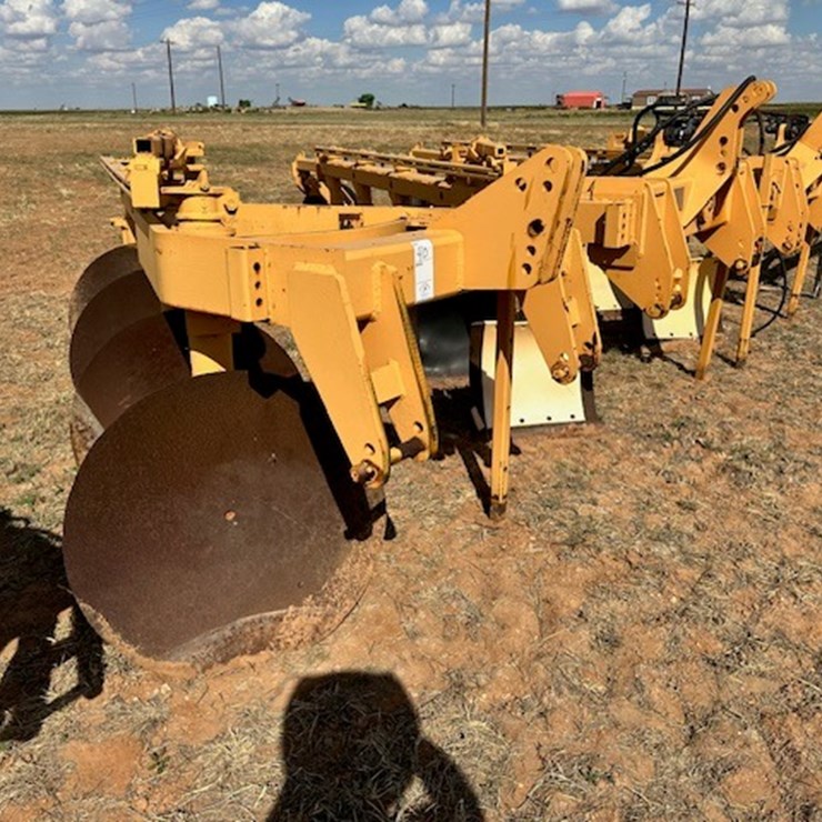 BAKER 4 DISK BREAKING PLOW